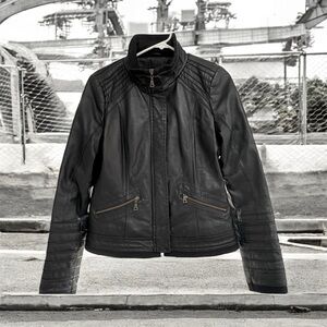 Y2K Black Danier Leather biker/moto Jacket (Short/bomber length) size small